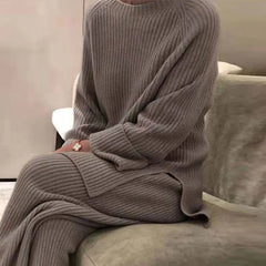 2- Piece lounge wear for woman